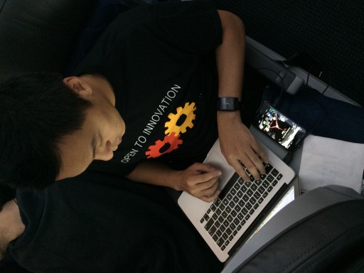 American Airlines and Wearable World Complete First Ever In-flight Wearable Technology Hackathon