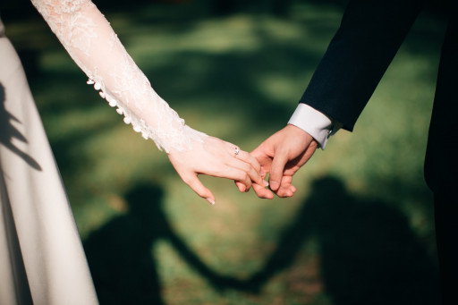 Giant Invitations Announces Trends for 2022 Luxury Print Wedding Stationery
