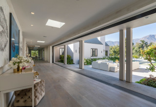 Gallery View