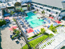 Pool Bar in Spring Lake, NJ, Opens