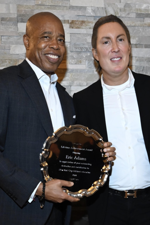Philanthropist Daniel Neiditch Presents Mayor Adams With a Lifetime Achievement Award at Promise Project Charity Event