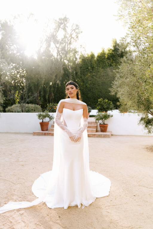 "Forever Looks Good" in Stella York's Latest Bridal Fashion Collection