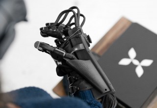 HaptX Gloves for realistic haptic feedback in VR