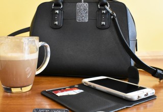 Finders Key Purse Plus™ Lifestyle