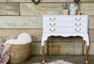 'Paint it Pink' — Chalk-Painted Side Table